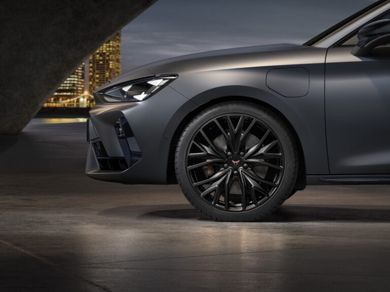 CUPRA Leon Sportstourer Black Edition