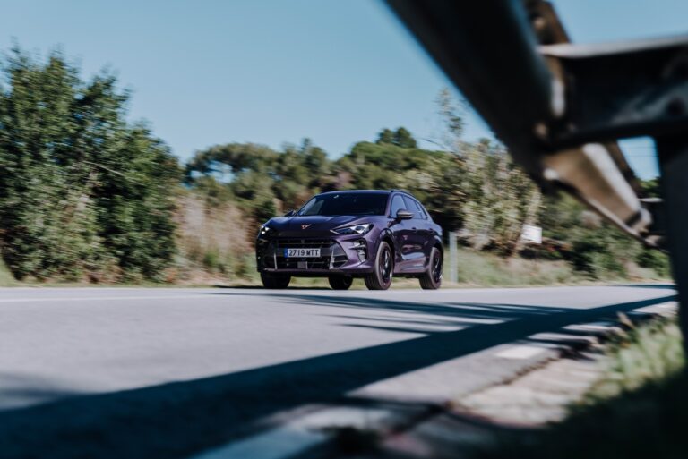 CUPRA Terramar auf der Straße